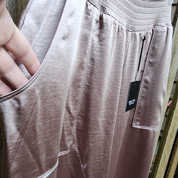 *NWT* Simply Vera Wang Wide Leg satin trousers - Picture 4 of 15